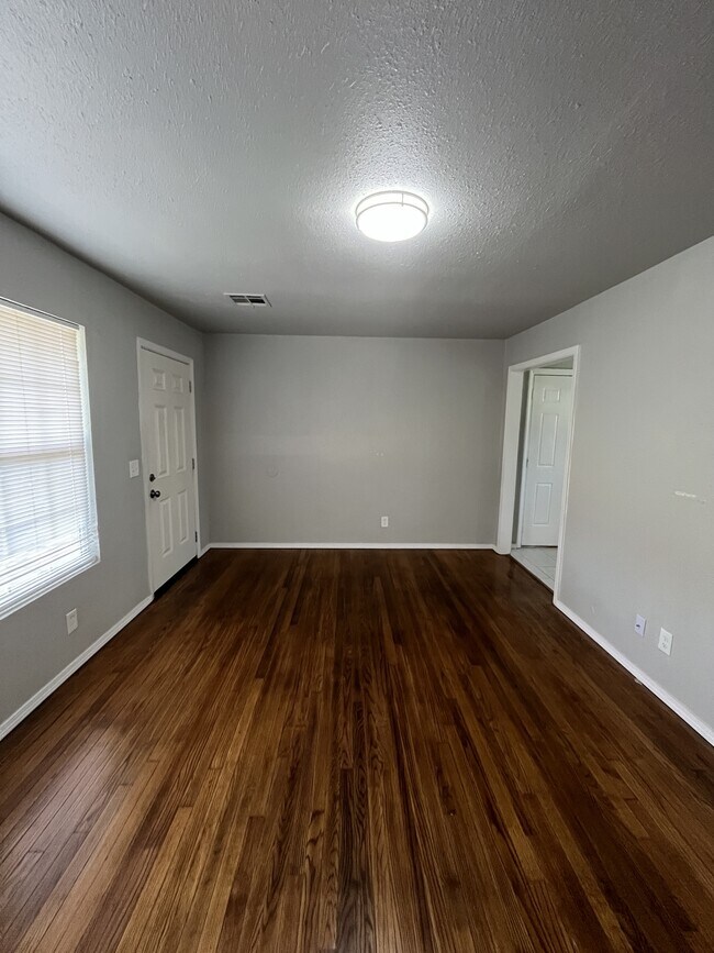 Foto del edificio - 6405 SE 15th St