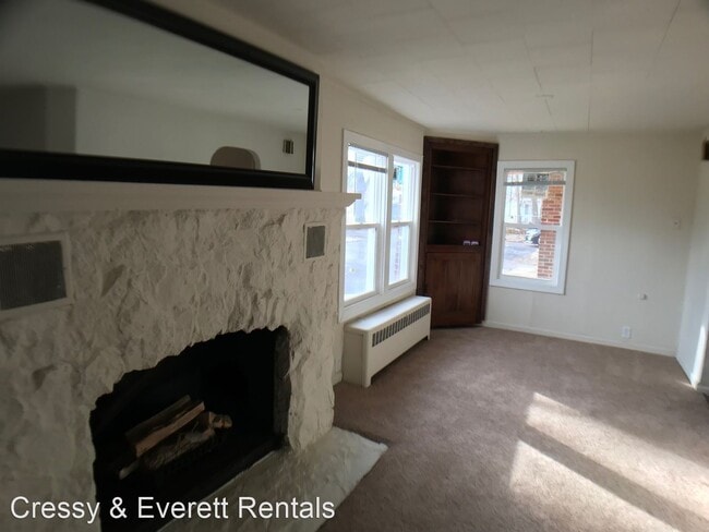 Building Photo - 3 br, 1 bath House - 2715 Grape Road