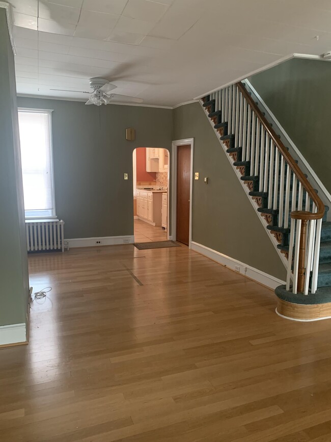 Foto del edificio - 3417 Almond St