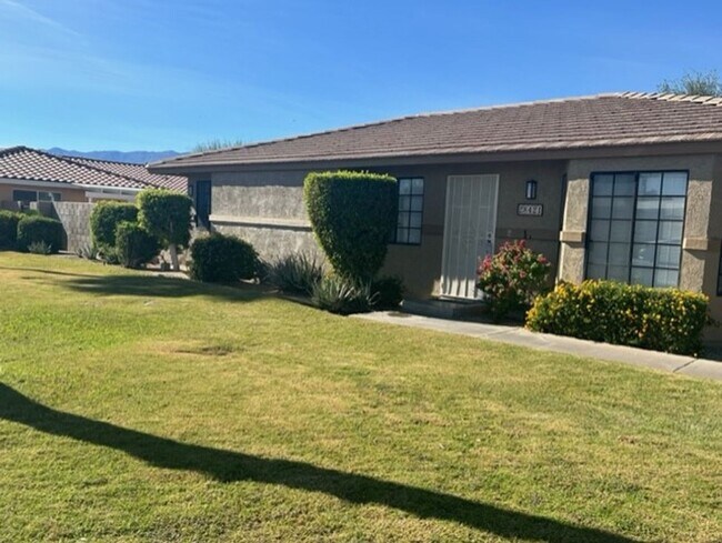 Foto del edificio - COMING SOON! 3 Bed 2 Bath House in Cathedr...