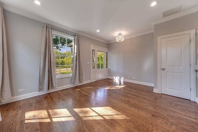 Foto del edificio - 1439 N McKinley Rd