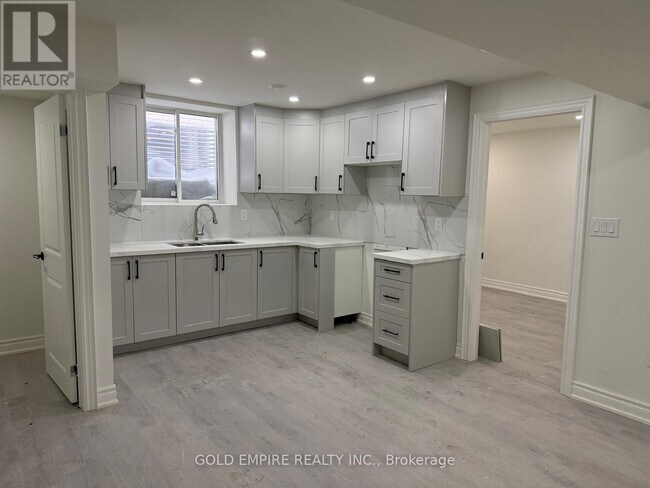 Photo du bâtiment - 90 Knott Dr