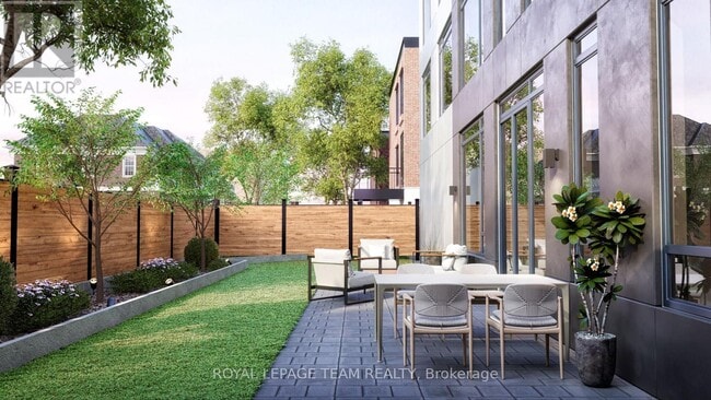 Building Photo - 398 Roosevelt Ave