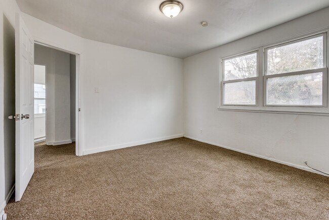 Foto del edificio - Available NOW - 3 Bedroom Home w/ Back Patio!