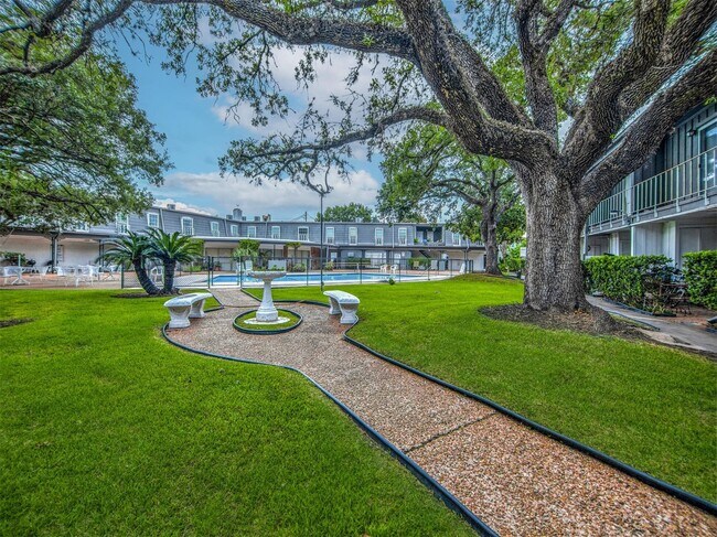 Foto del edificio - 7841 Rue St Cyr St