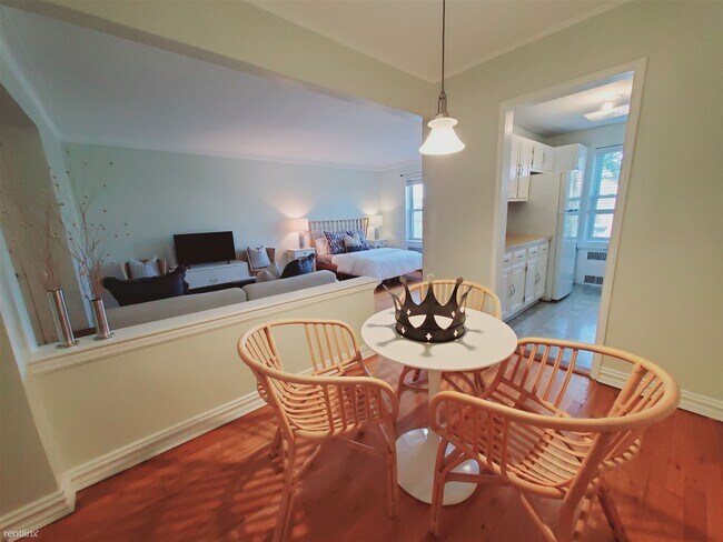 Building Photo - Studio, 1 bath Condo - 70 Strawberry Hill Ave