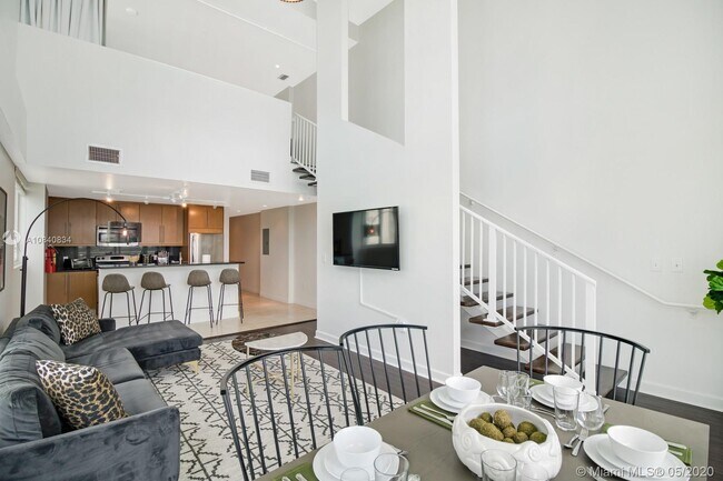 Foto del edificio - 7939 East Dr