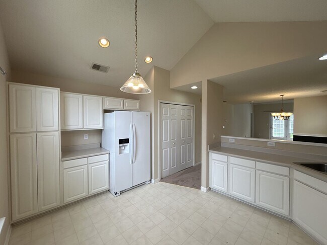 Building Photo - 10251 University Park Ln
