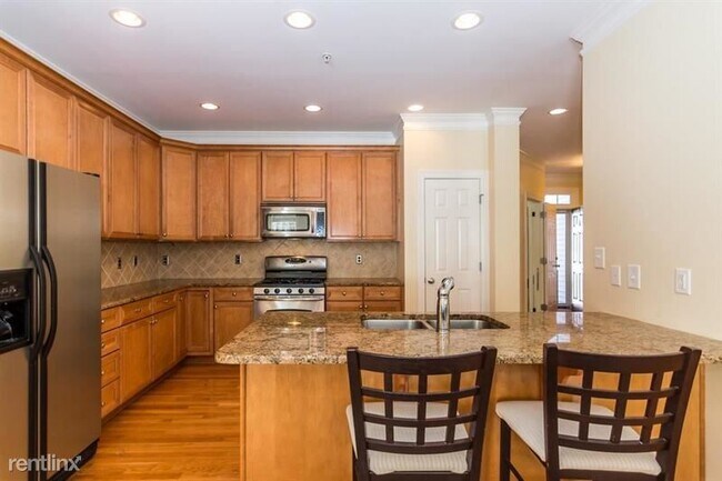 Foto del edificio - 4 br, 3.5 bath House - 214 Towne Ridge Lane