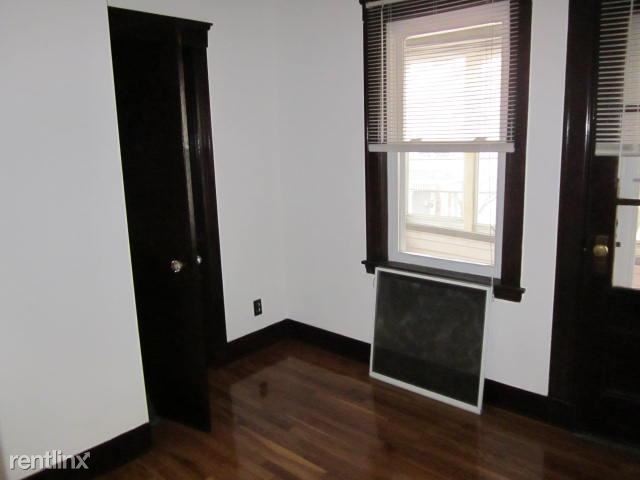 Building Photo - 136 Orchard St