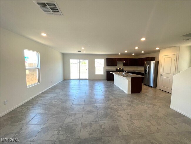 Foto del edificio - 8694 Glen Echo Ave