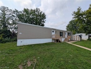 Building Photo - 235 Edgecliff Cir W