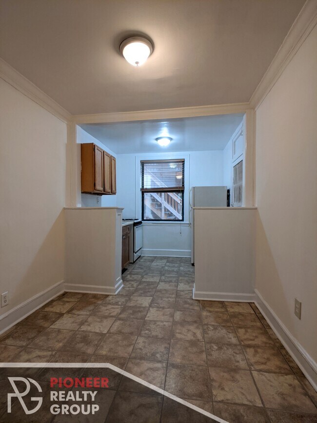 2328 N Spaulding Ave Unit 1A, Chicago, IL 60647 Apartments in Chicago