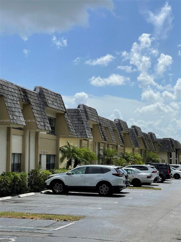 11150 Royal Palm Blvd Unit 312, Coral Springs, FL 33065 Condo for
