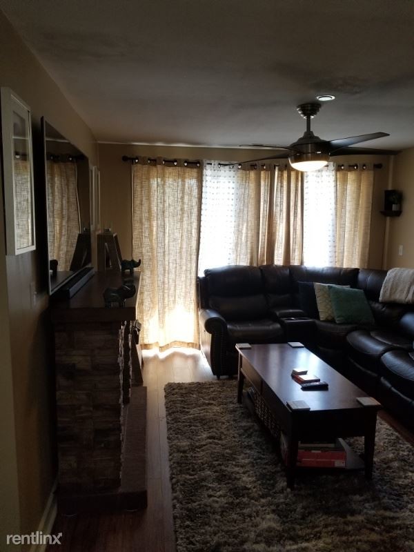 Foto principal - 980 Lindley St