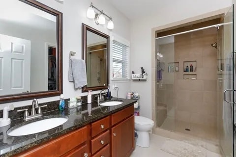 Foto del edificio - 16142 Commodore Dr