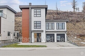 Building Photo - 3774 Astoria Dr