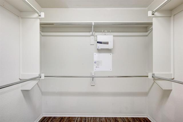 Foto del edificio - 2316 Stoneleigh Pl