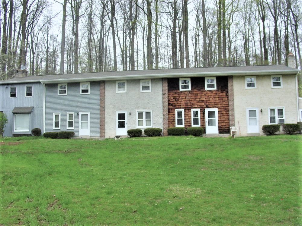 Primary Photo - 4632 New Holland Rd