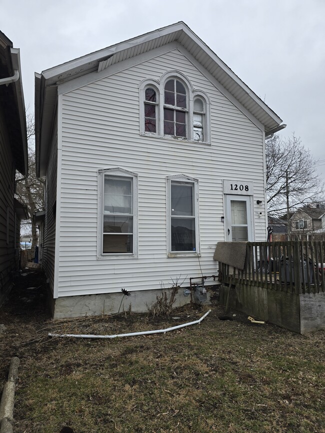 Building Photo - 1208 Marion St