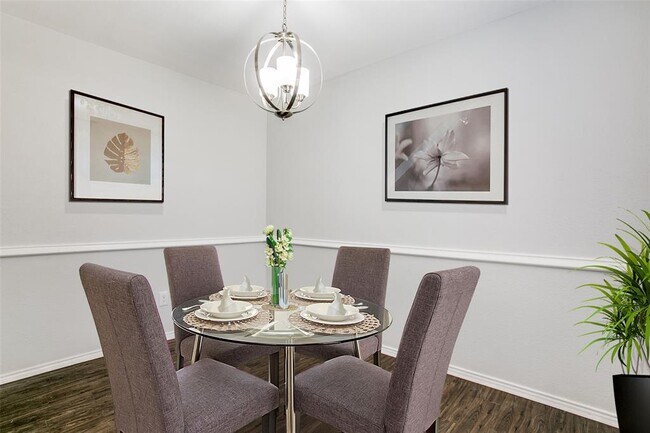Foto del edificio - 2805 Meadow Park Dr