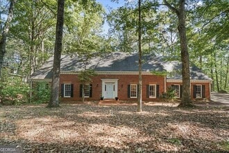Building Photo - 80 Cliffcreek Trce NE