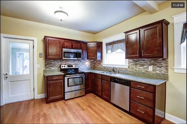 Foto del edificio - 1733 Nicholasville Rd