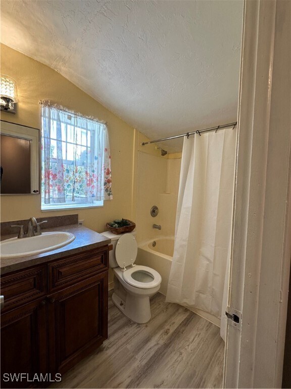 Building Photo - 18301 Slater Rd