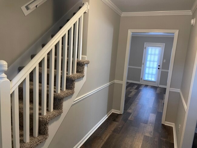 Building Photo - 325 Hackamore Trail