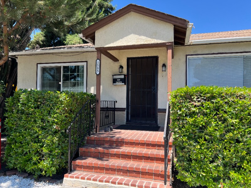 Foto principal - 1585 West St