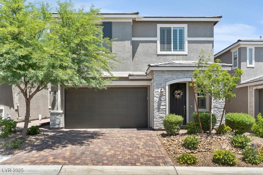 Foto principal - 7456 Tinley Crk Ave