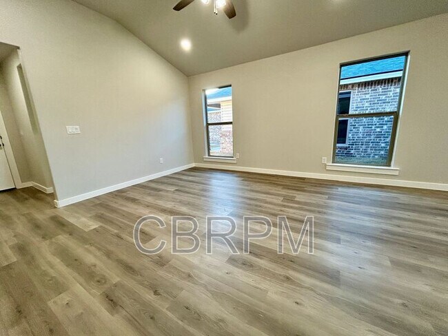 Foto del edificio - 7010 9th St