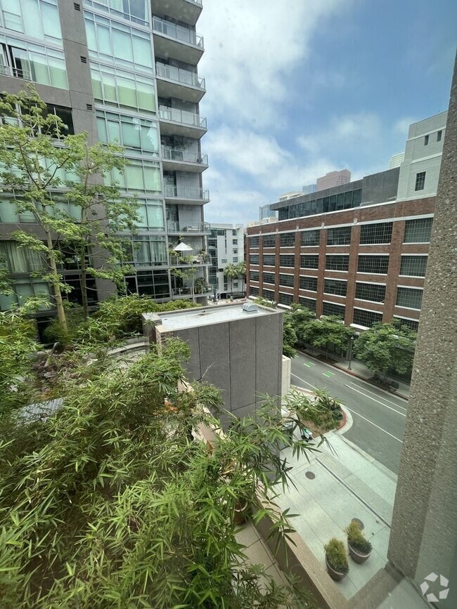 Building Photo - 1111 S Grand Ave