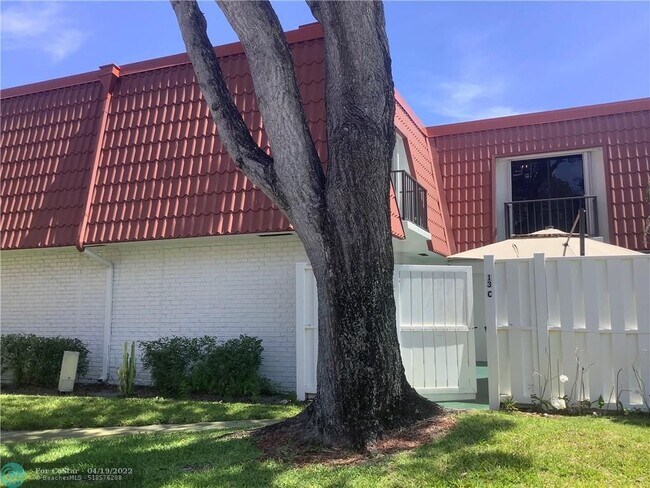 Building Photo - 1404 Oxford Ln