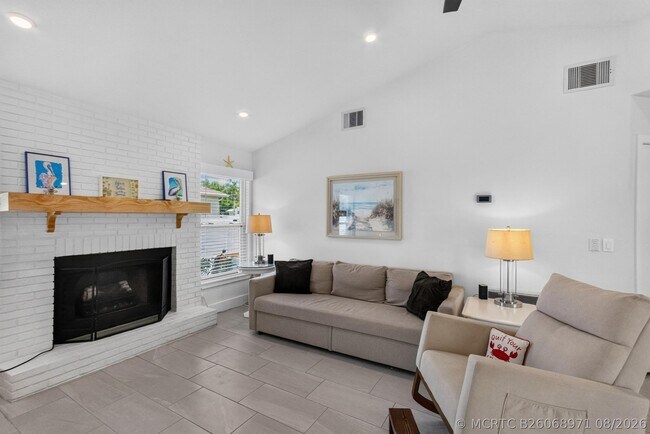 Foto del edificio - 272 SW Fairchild Ave