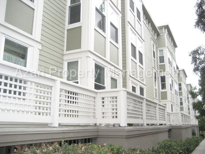 Building Photo - 2225 23rd St