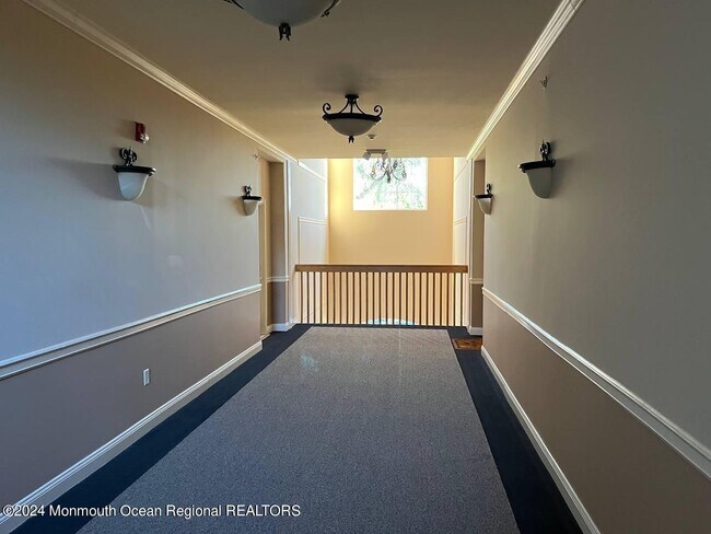 Building Photo - 531 St Andrews Pl