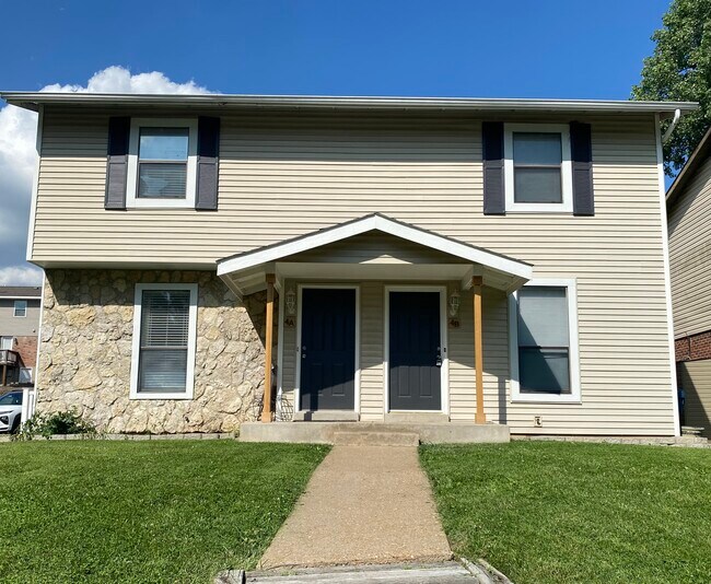4 Buckingham Pl, Saint Charles, MO 63301 Townhouse for Rent in Saint
