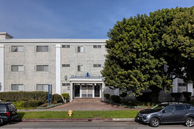 Colonial House Apartments Los Angeles Ca Apartments Com