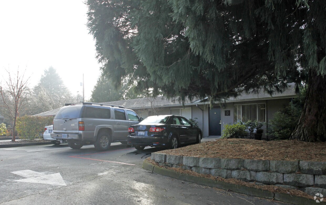 Foto del edificio - 7827-7831 SW Capitol Hill Rd