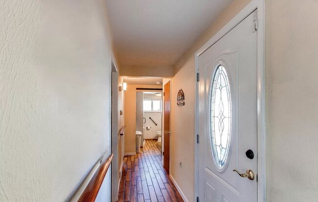 Foto del edificio - 5905 Nelson Ct