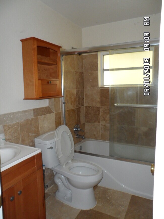 Building Photo - 7215 NW 76th St