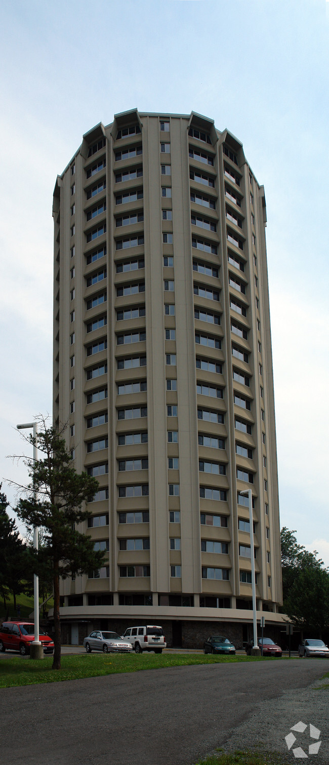 Building Photo - Kennedy Tower