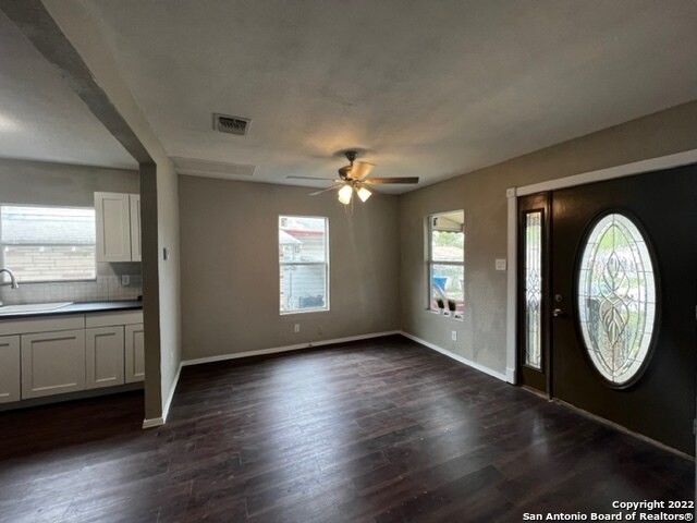 Photo - 111 Los Arboles Apartment