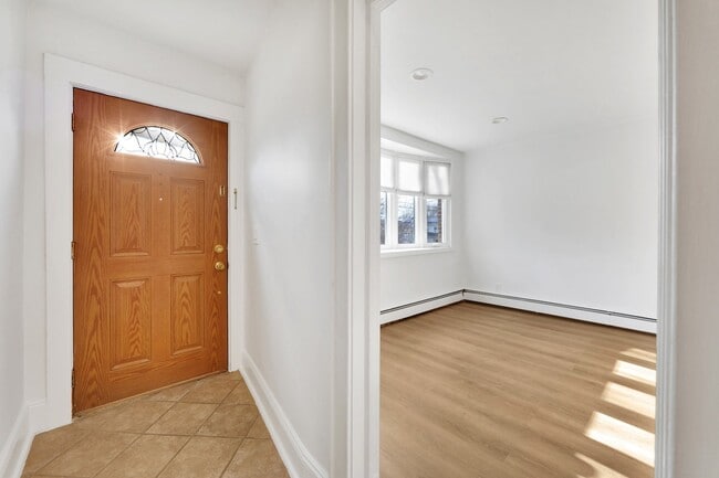 Building Photo - 131 Van Nostrand Ave