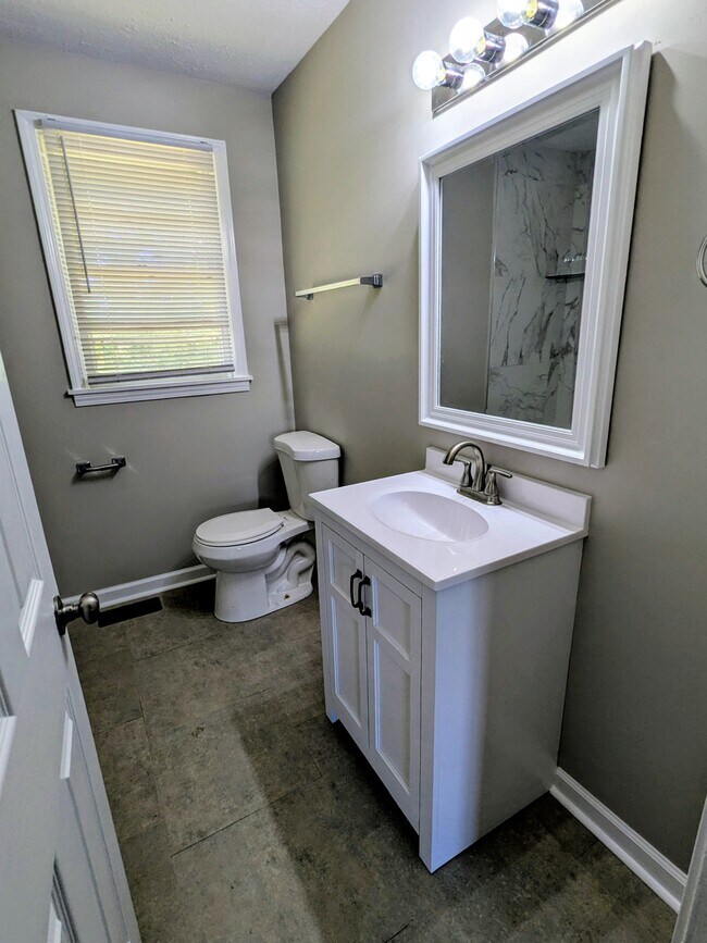 Foto del edificio - 1714 Southwind Dr