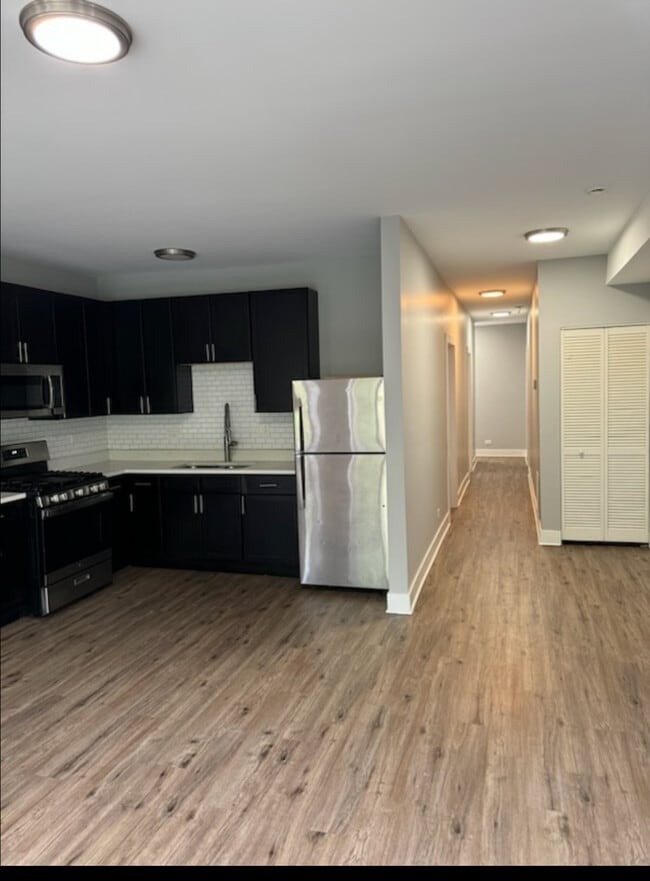 Foto del edificio - 7944 S Ellis Ave