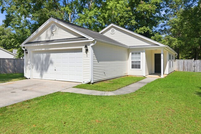 Foto del edificio - Comfortable 3BR Ranch with 2-Car Garage in Northwoods Pointe
