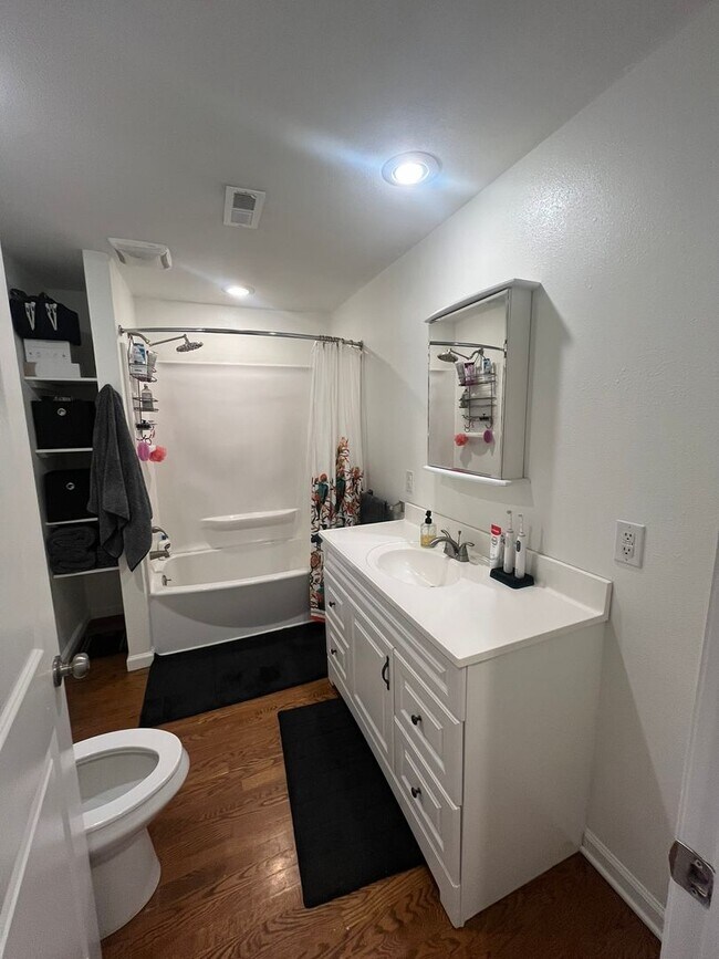 Foto del edificio - Gorgeous private home in Altavista!