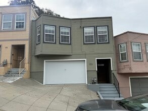 Building Photo - 540 Griffith St
